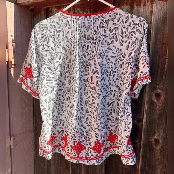 J. Jill Boho Pintucked Sketched Fern Peasant Top - Picture 6 of 7